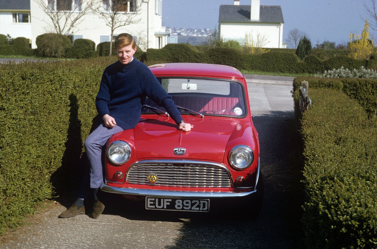 081 A and his car July 66-s